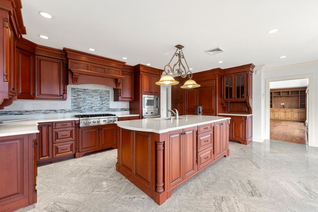 168 Garrison Lane, Osterville, MA 02655