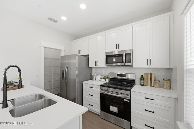 1304- 1312 1ST Avenue N 1304, 1308, 1312, Jacksonville Beach, FL 32250