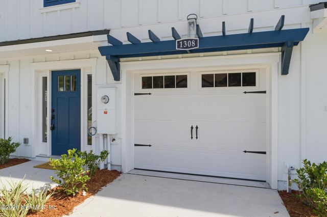1304- 1312 1ST Avenue N 1304, 1308, 1312, Jacksonville Beach, FL 32250