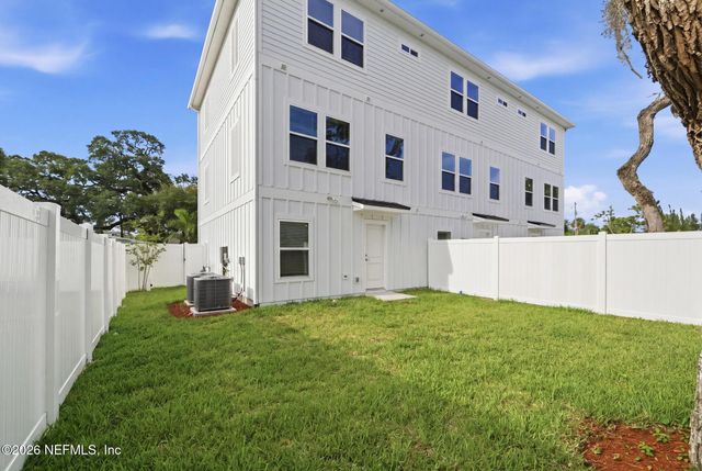 1304- 1312 1ST Avenue N 1304, 1308, 1312, Jacksonville Beach, FL 32250