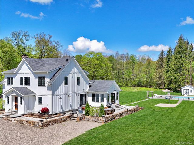 6 Byrds Hill Road, Pawling, NY 12564
