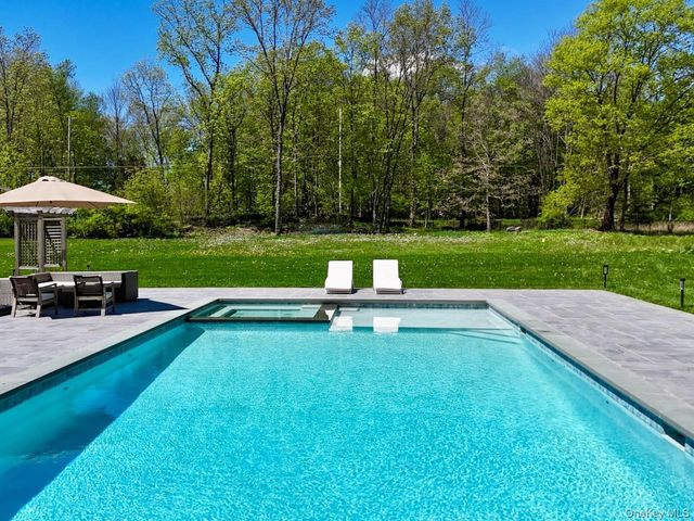 6 Byrds Hill Road, Pawling, NY 12564