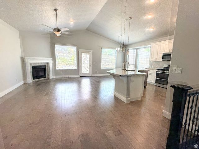808 W VALLEY VIEW WAY, Lehi, UT 84048