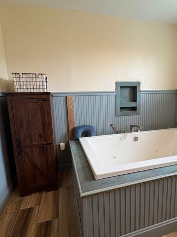 158 Macintosh Hill Road, Bethel, VT 05032