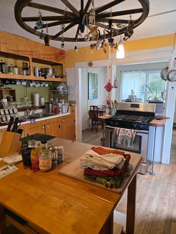 158 Macintosh Hill Road, Bethel, VT 05032