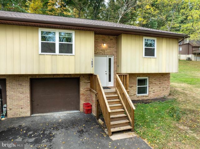 1001 & 1003 ELLMAN LN, State College, PA 16801