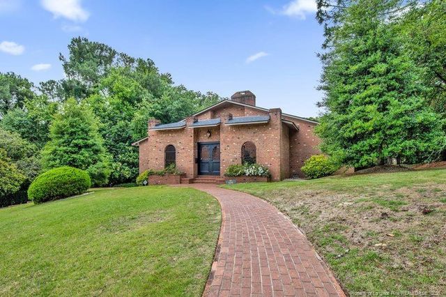 1204 Longleaf Drive, Fayetteville, NC 28305