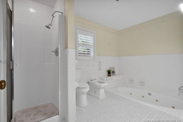 1204 Longleaf Drive, Fayetteville, NC 28305