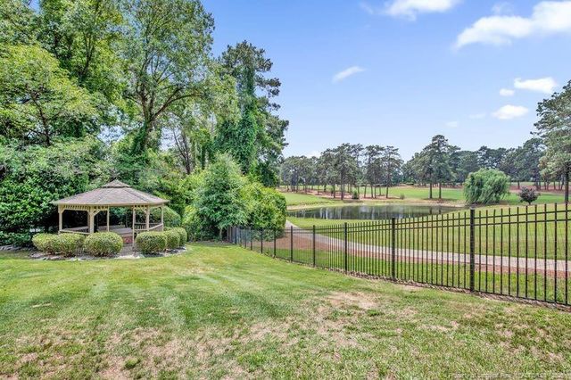 1204 Longleaf Drive, Fayetteville, NC 28305