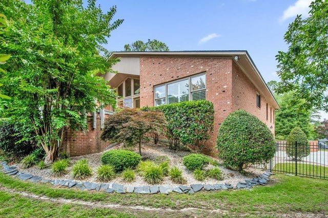 1204 Longleaf Drive, Fayetteville, NC 28305