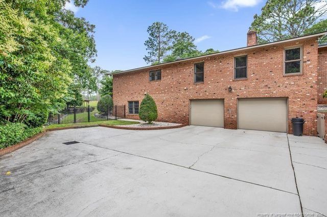 1204 Longleaf Drive, Fayetteville, NC 28305