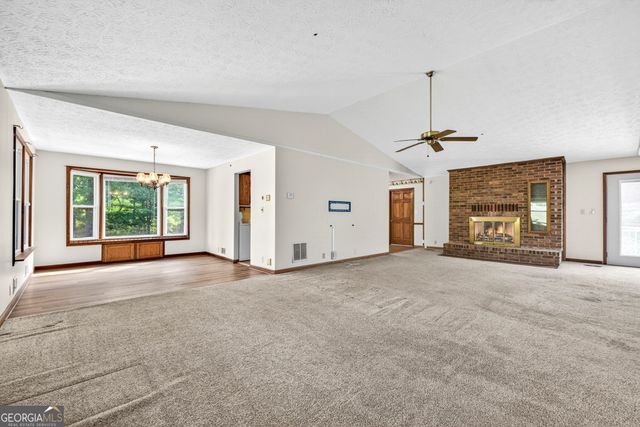 390 Crumbley Road, Mcdonough, GA 30252