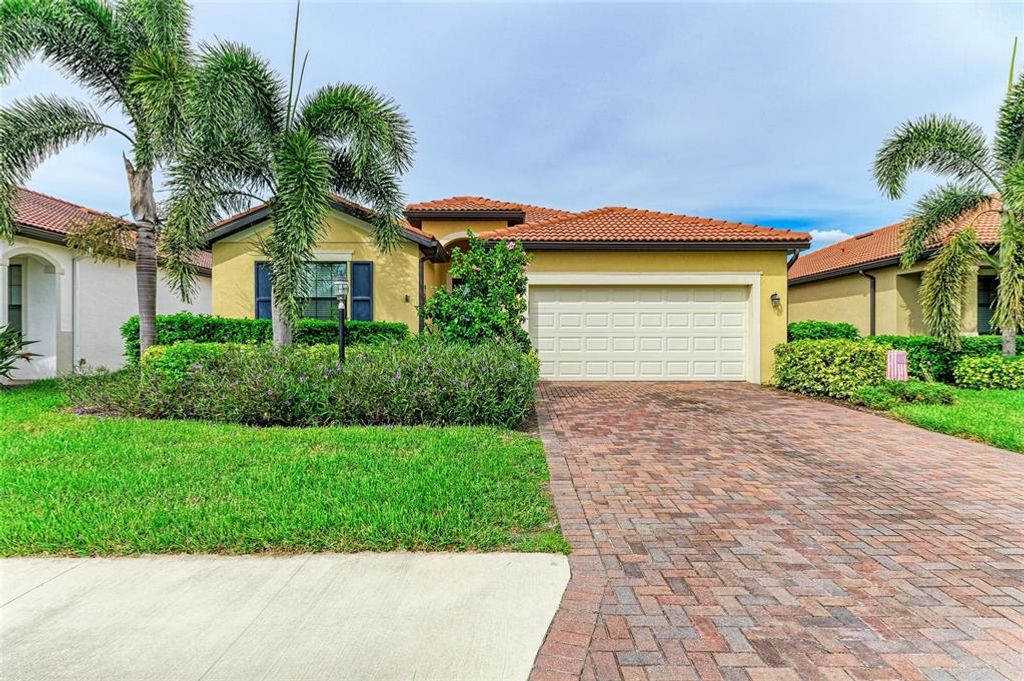 10221 LOCH LOMOND DRIVE, Bradenton, FL 34211