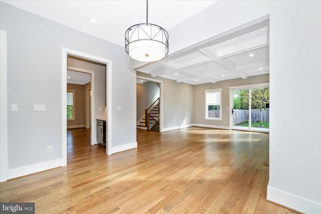 8104 WOODHAVEN BLVD, Bethesda, MD 20817