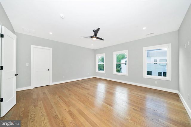 8104 WOODHAVEN BLVD, Bethesda, MD 20817