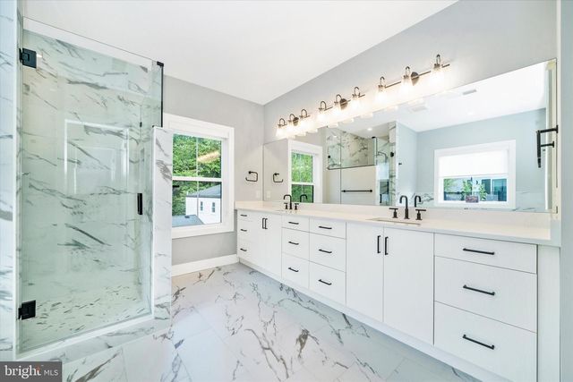 8104 WOODHAVEN BLVD, Bethesda, MD 20817