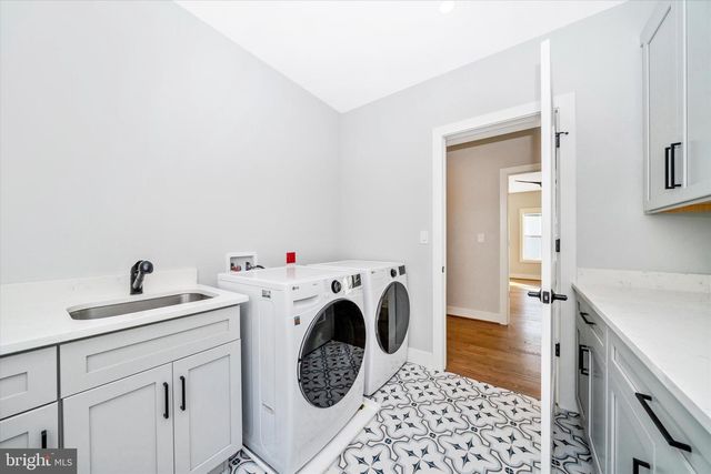 8104 WOODHAVEN BLVD, Bethesda, MD 20817