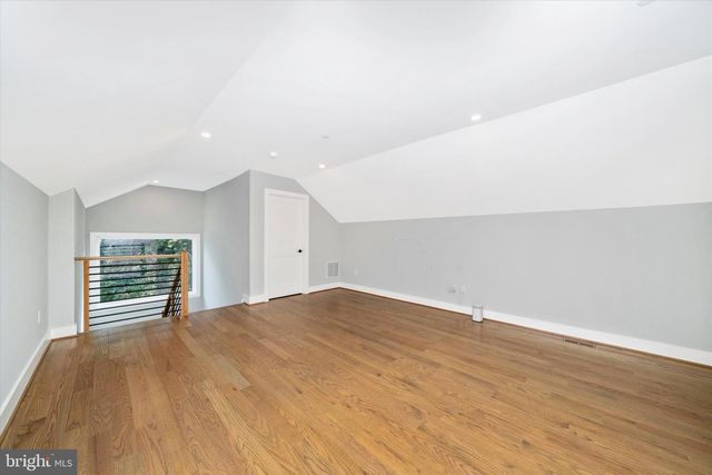 8104 WOODHAVEN BLVD, Bethesda, MD 20817