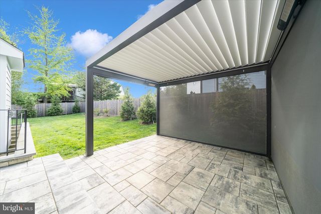 8104 WOODHAVEN BLVD, Bethesda, MD 20817