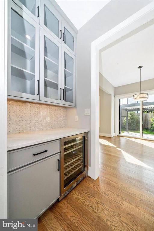 Image 22 of property listing at 8104 WOODHAVEN BLVD, Bethesda, MD 20817