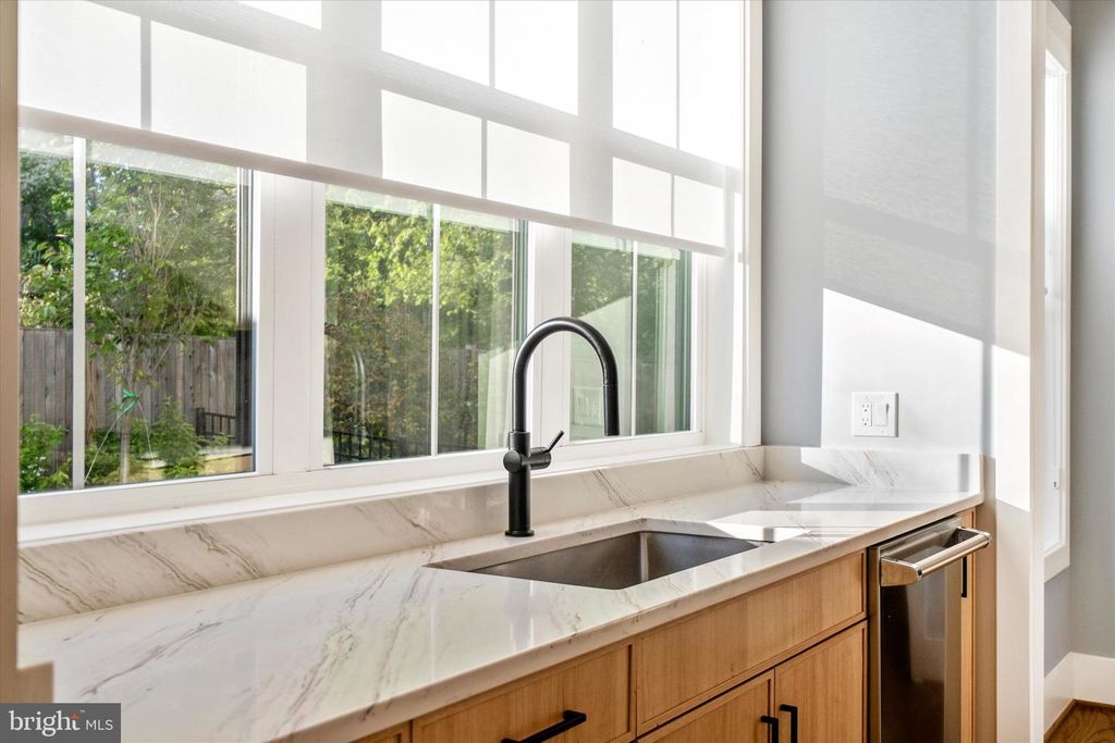 Image 31 of property listing at 8104 WOODHAVEN BLVD, Bethesda, MD 20817