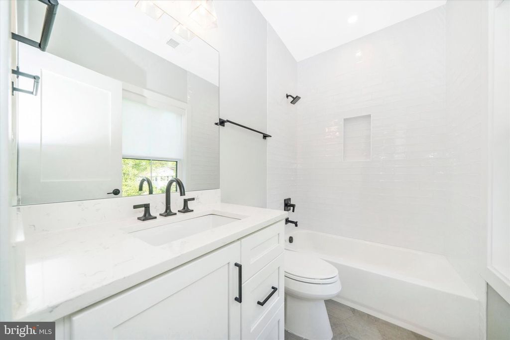 Image 51 of property listing at 8104 WOODHAVEN BLVD, Bethesda, MD 20817