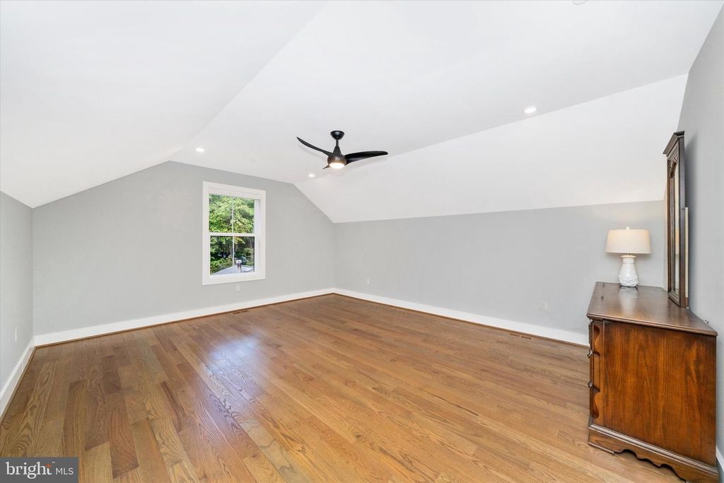 Image 58 of property listing at 8104 WOODHAVEN BLVD, Bethesda, MD 20817