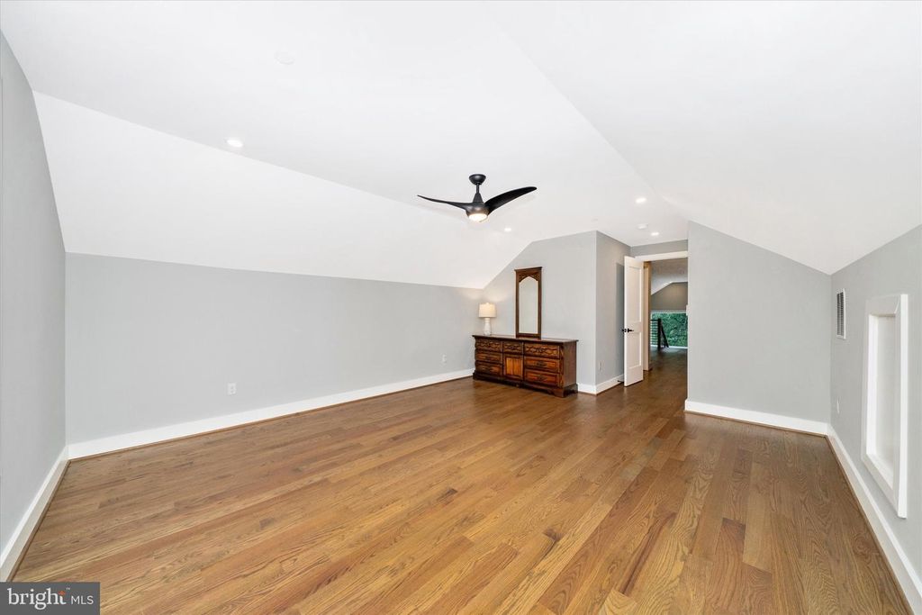 Image 59 of property listing at 8104 WOODHAVEN BLVD, Bethesda, MD 20817