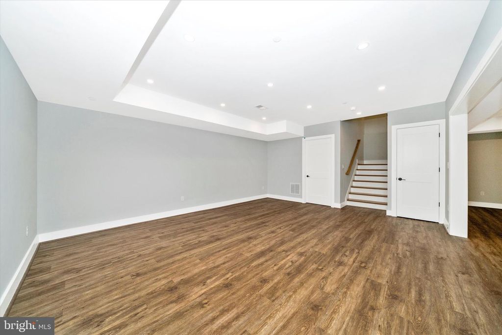 Image 62 of property listing at 8104 WOODHAVEN BLVD, Bethesda, MD 20817