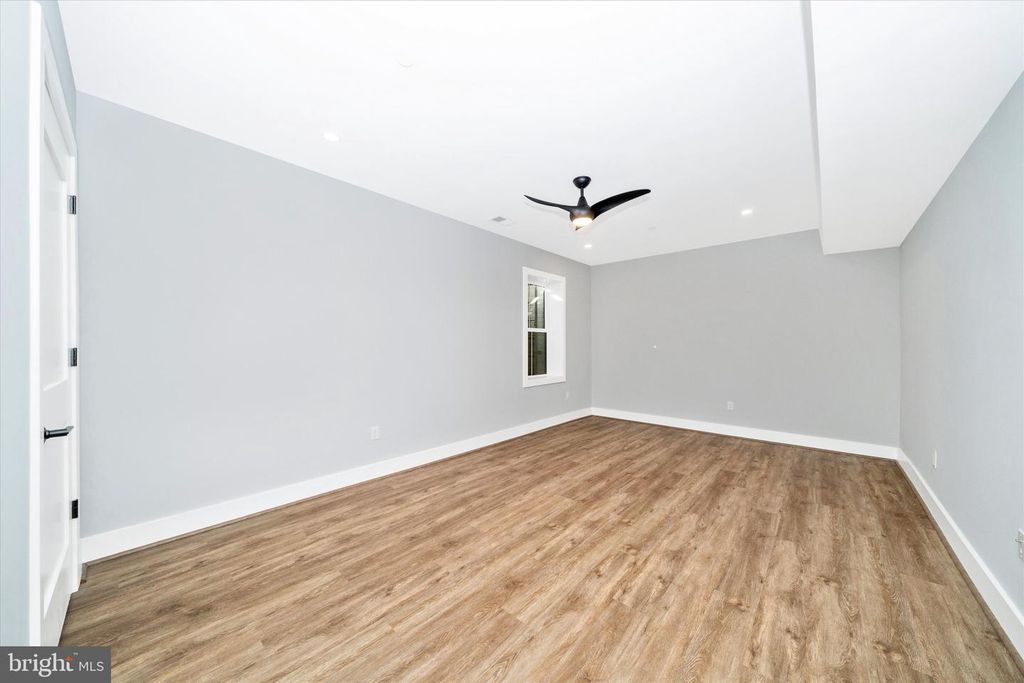 Image 68 of property listing at 8104 WOODHAVEN BLVD, Bethesda, MD 20817