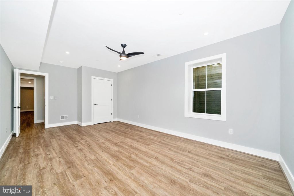 Image 69 of property listing at 8104 WOODHAVEN BLVD, Bethesda, MD 20817