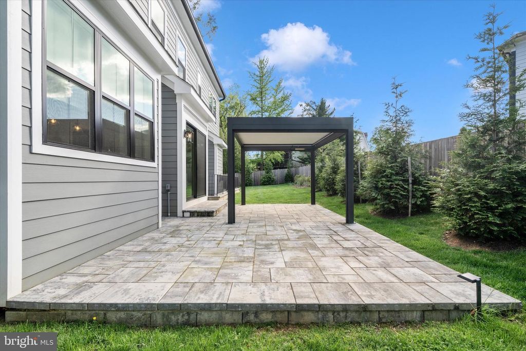 Image 76 of property listing at 8104 WOODHAVEN BLVD, Bethesda, MD 20817