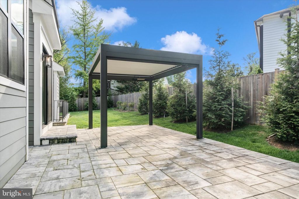 Image 77 of property listing at 8104 WOODHAVEN BLVD, Bethesda, MD 20817