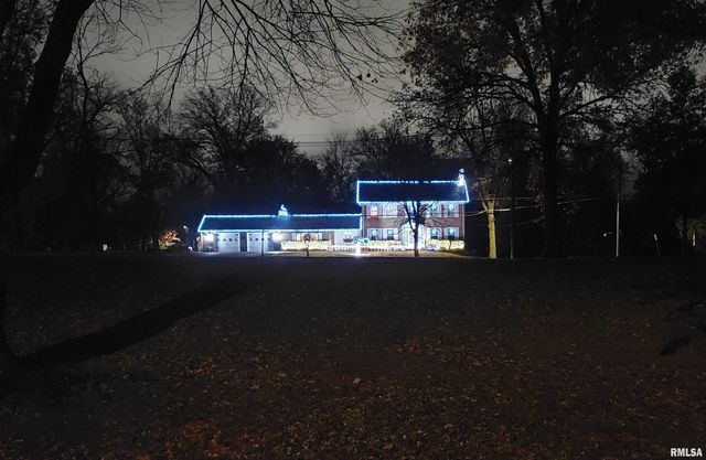 321 W Boone Street, Salem, IL 62881