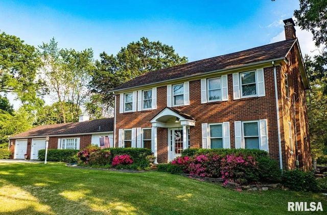 321 W Boone Street, Salem, IL 62881