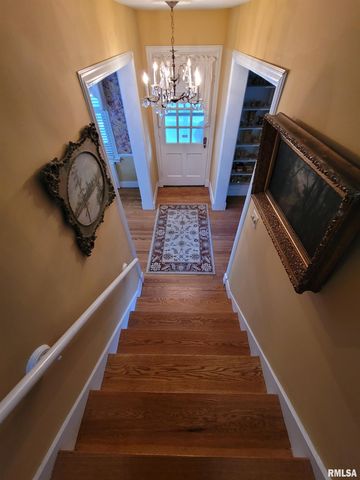 321 W Boone Street, Salem, IL 62881