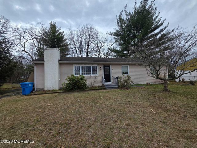 14 Nathan Avenue, Manchester, NJ 08759