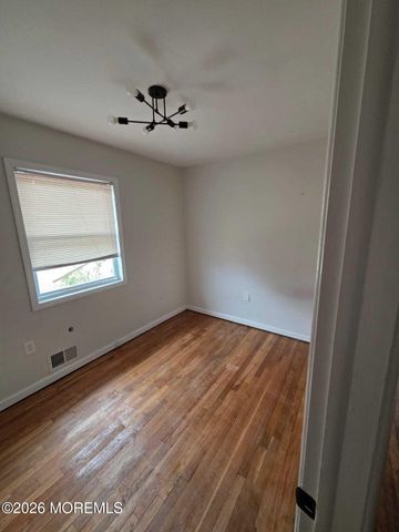 14 Nathan Avenue, Manchester, NJ 08759