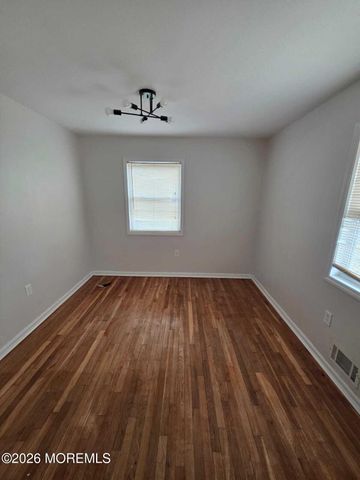 14 Nathan Avenue, Manchester, NJ 08759