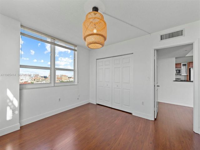 3232 SW 22nd Ter 1609, Miami, FL 33145