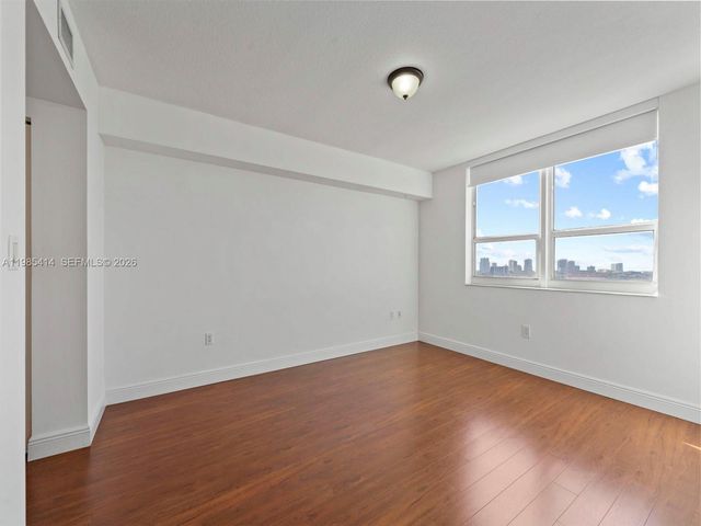 3232 SW 22nd Ter 1609, Miami, FL 33145