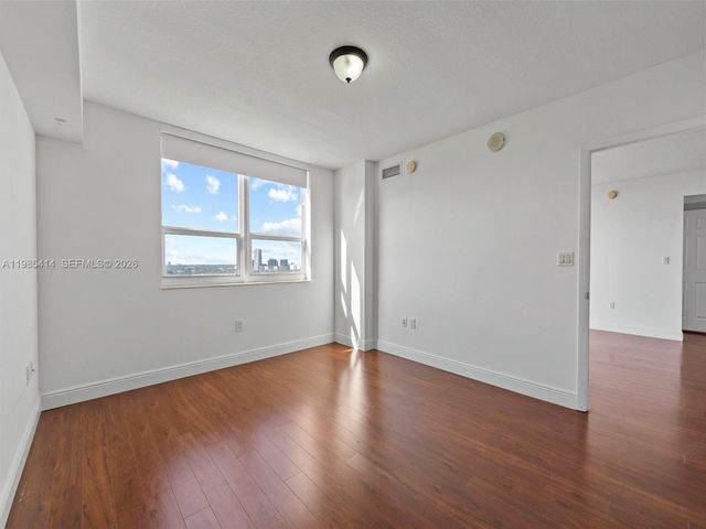 3232 SW 22nd Ter 1609, Miami, FL 33145