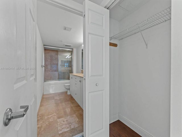 3232 SW 22nd Ter 1609, Miami, FL 33145