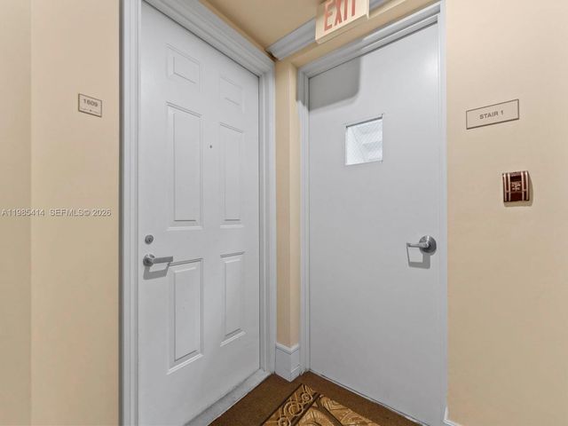 3232 SW 22nd Ter 1609, Miami, FL 33145