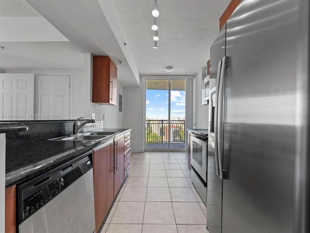 3232 SW 22nd Ter 1609, Miami, FL 33145