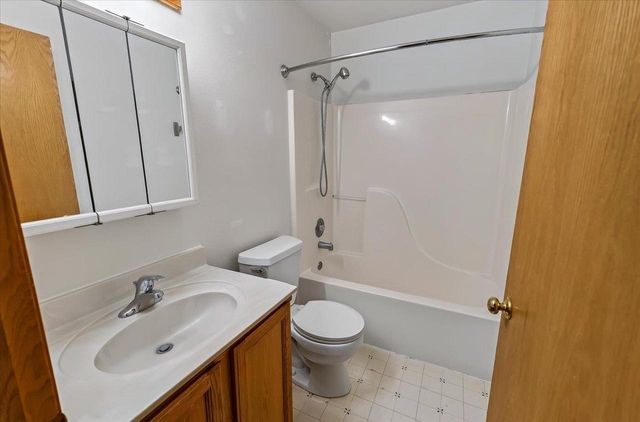 200 Dentaria Drive, Cottage Grove, WI 53527