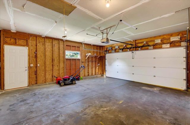 200 Dentaria Drive, Cottage Grove, WI 53527