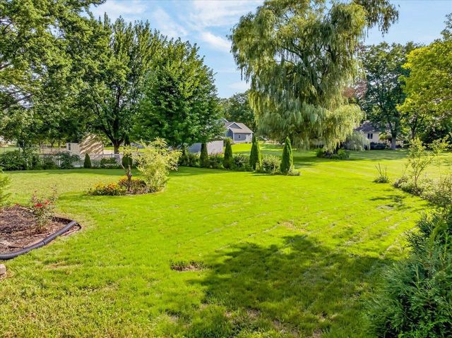 200 Dentaria Drive, Cottage Grove, WI 53527