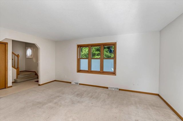 200 Dentaria Drive, Cottage Grove, WI 53527