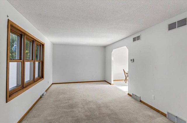 200 Dentaria Drive, Cottage Grove, WI 53527